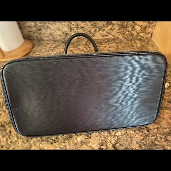 Louis Vuitton Alma Handbag Epi Leather (black) - Picture 9 of 9